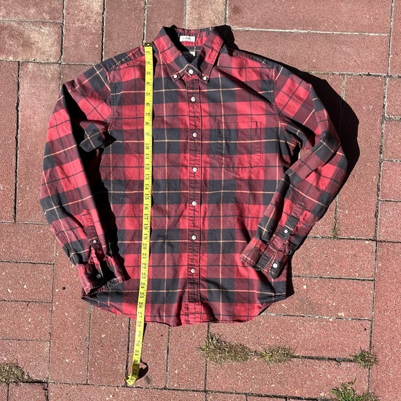 J. Crew Slim Broken-In Oxford Organic Cotton in Red Wallace Tartan - Picture 5 of 6